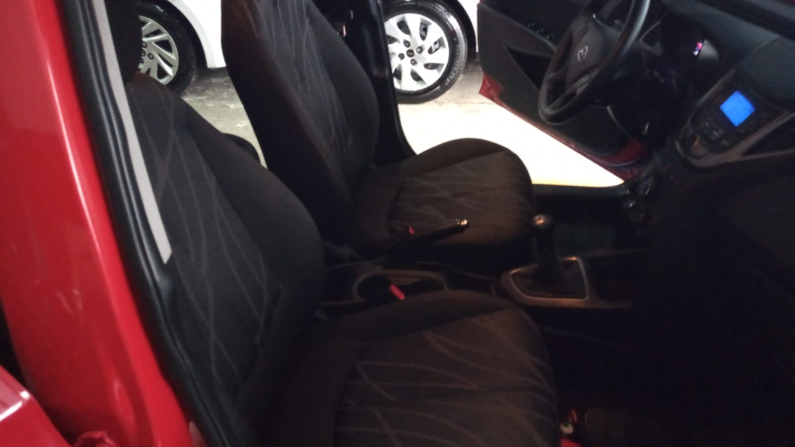 DM Multimarcas HYUNDAI HB20 CONFORT STYLE 1.0 FLEX 2015