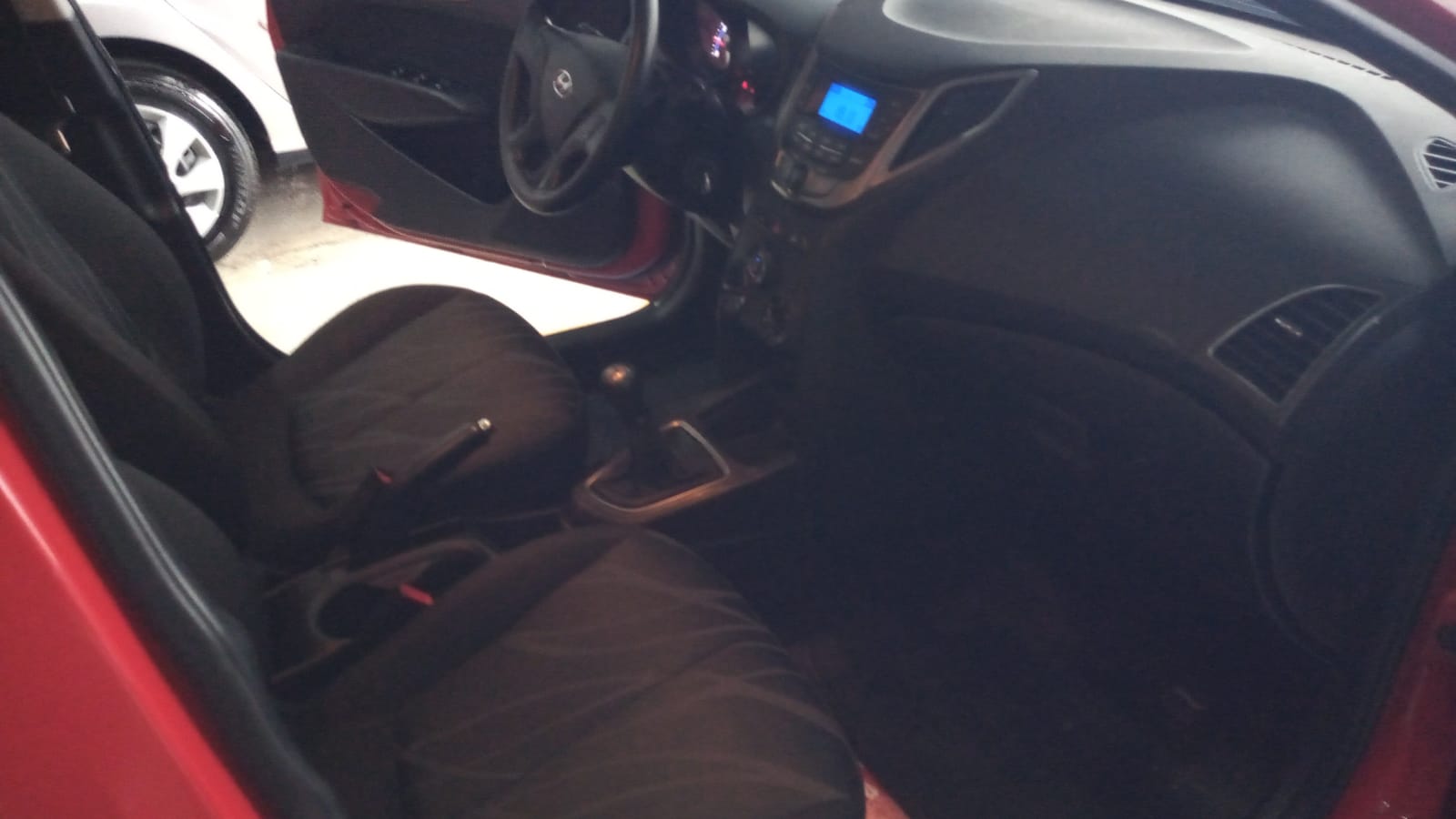 DM Multimarcas HYUNDAI HB20 CONFORT STYLE 1.0 FLEX 2015