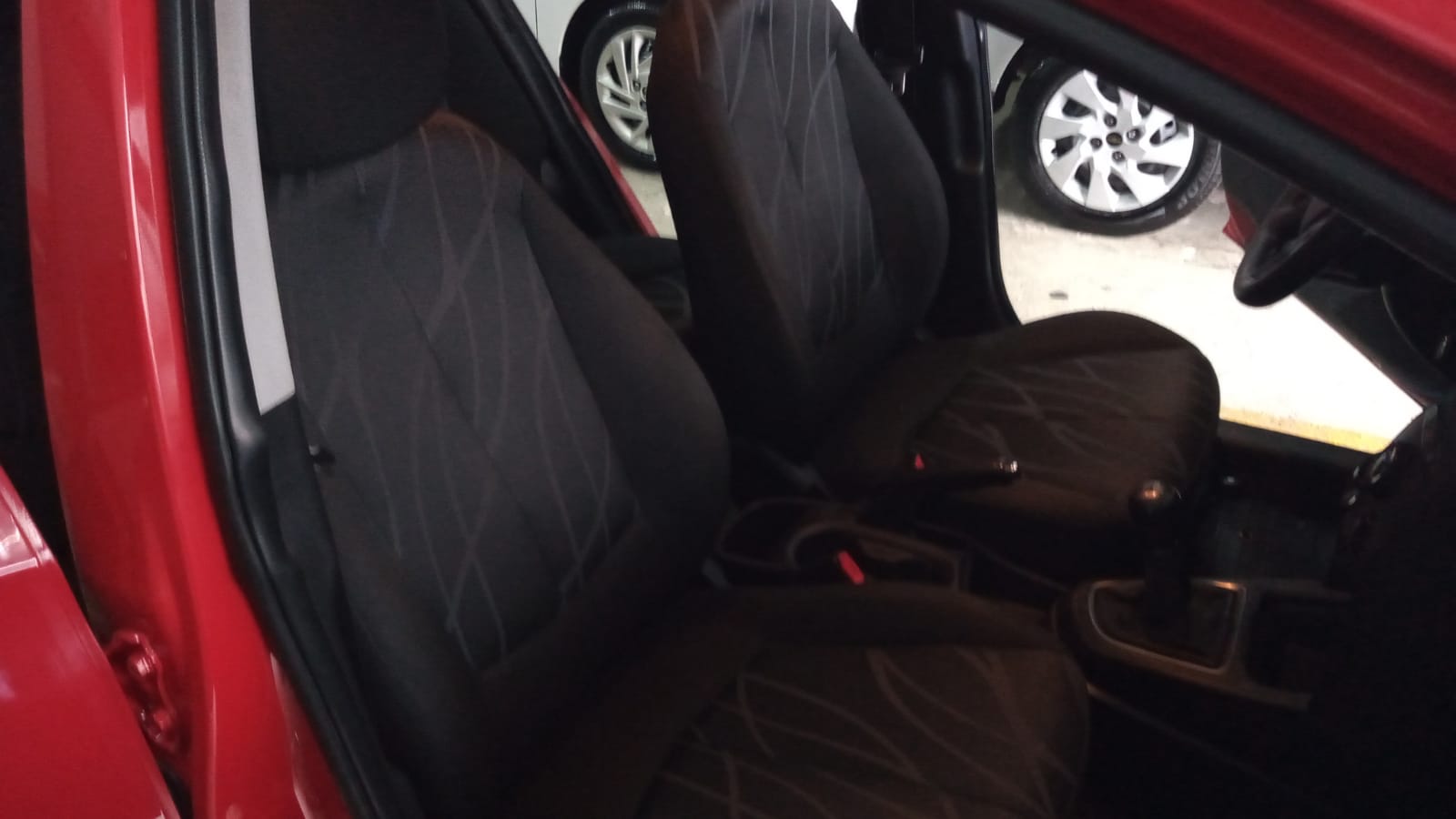 DM Multimarcas HYUNDAI HB20 CONFORT STYLE 1.0 FLEX 2015