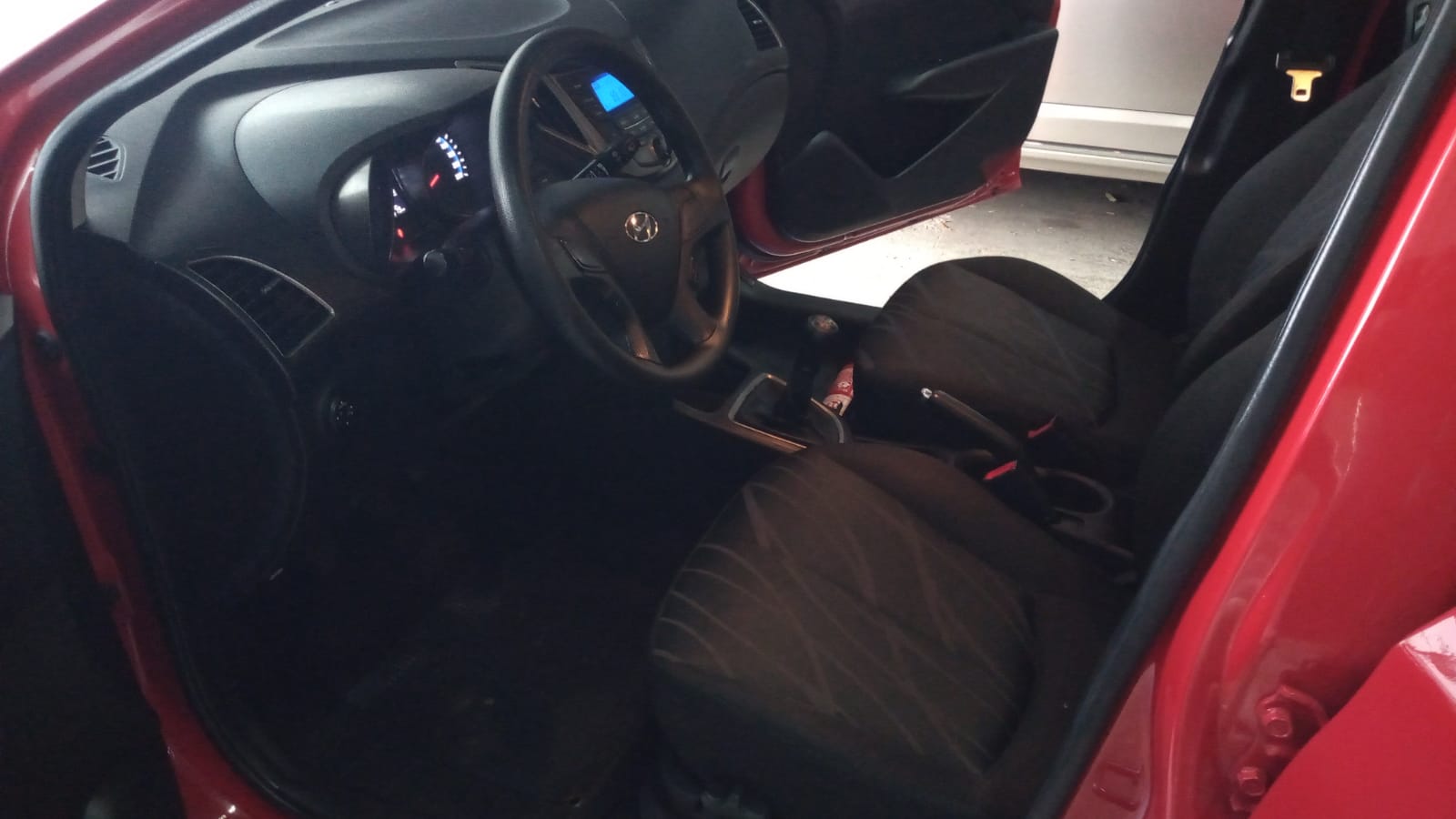 DM Multimarcas HYUNDAI HB20 CONFORT STYLE 1.0 FLEX 2015