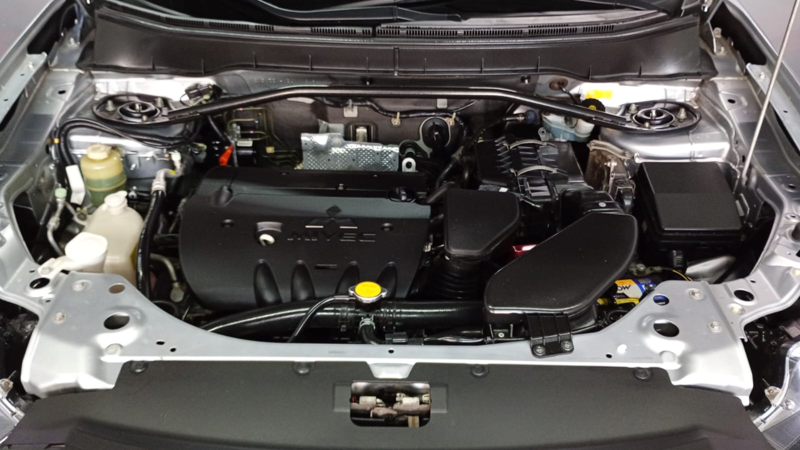 DM Multimarcas MITSUBISHI OUTLANDER 2.0 2012