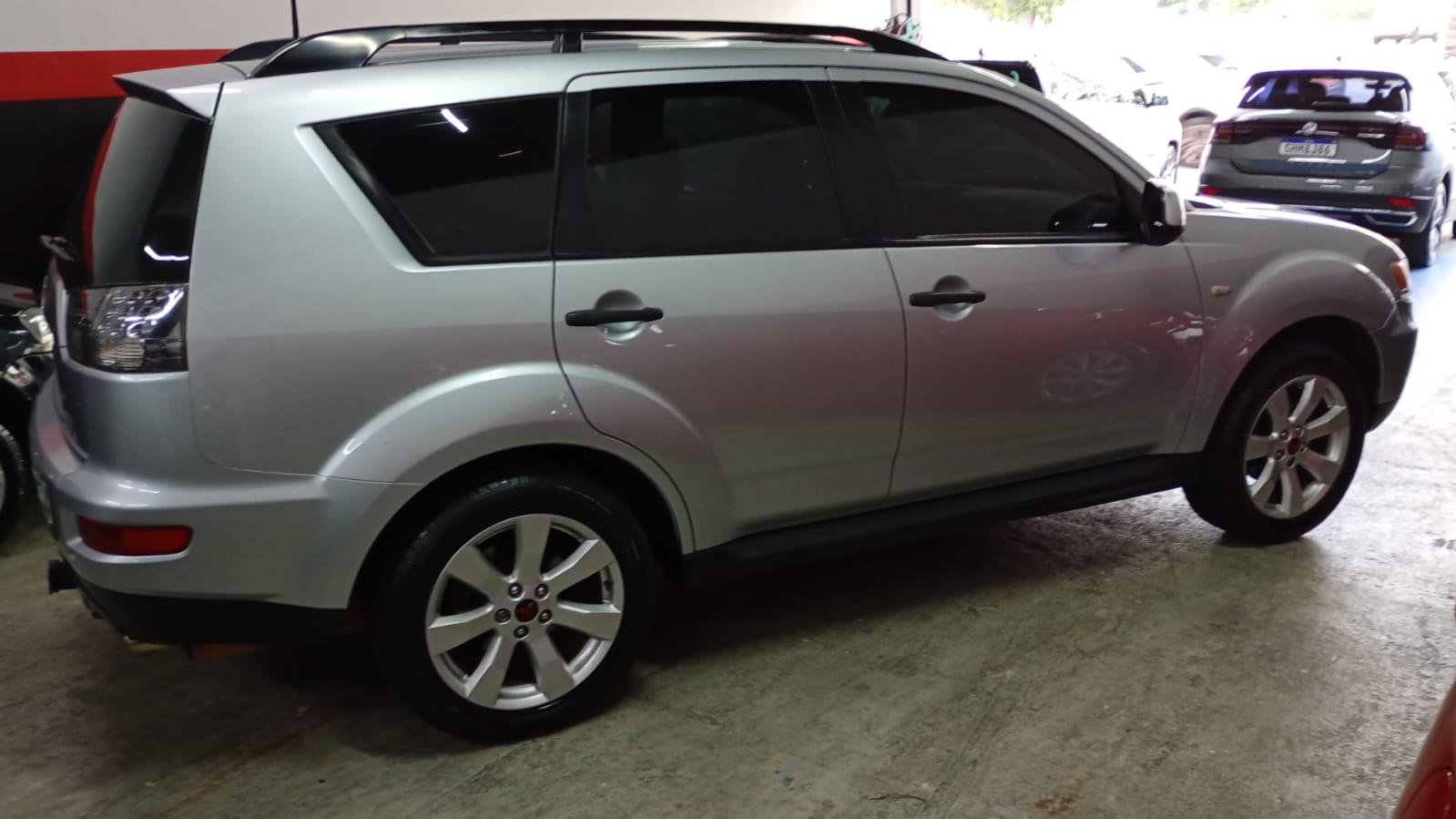 DM Multimarcas MITSUBISHI OUTLANDER 2.0 2012
