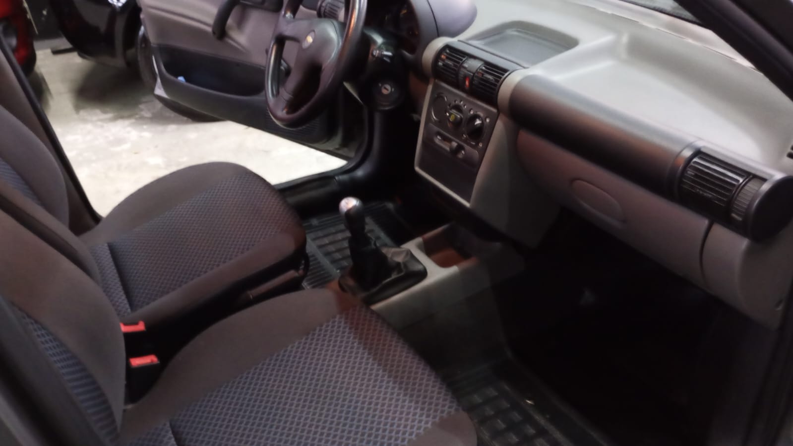 DM Multimarcas CHEVROLET CLASSIC LS 1.0 FLEX 2012