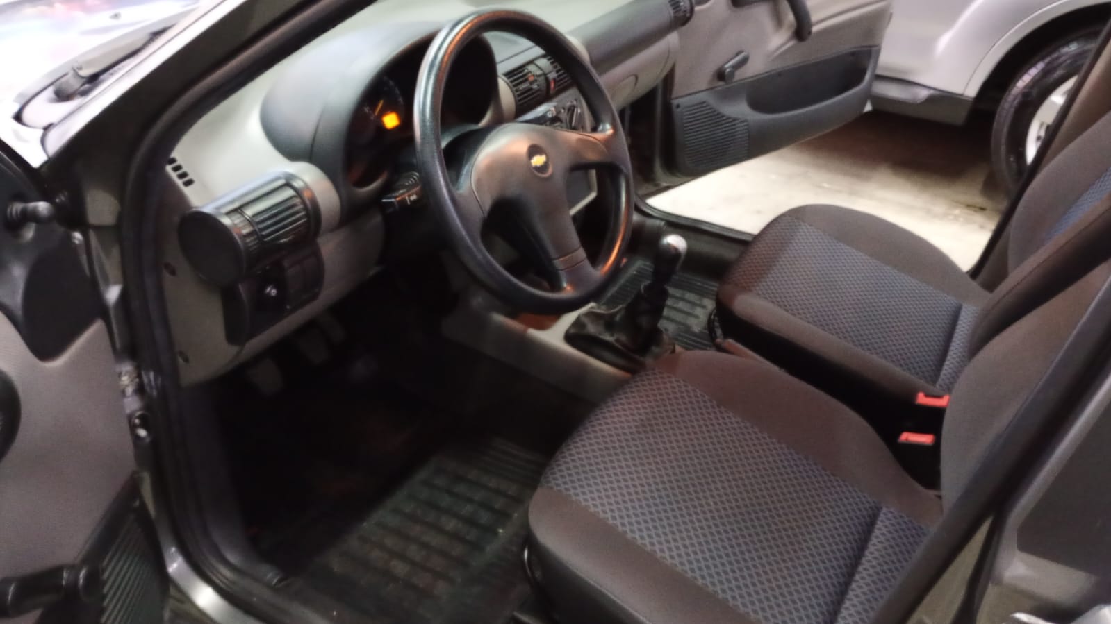 DM Multimarcas CHEVROLET CLASSIC LS 1.0 FLEX 2012