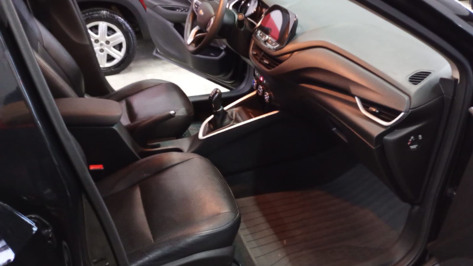 DM Multimarcas CHEVROLET ONIX LTZ 1.0 TURBO 2020