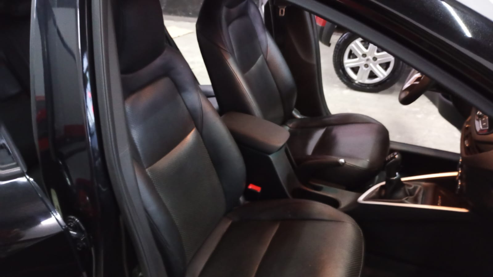 DM Multimarcas CHEVROLET ONIX LTZ 1.0 TURBO 2020