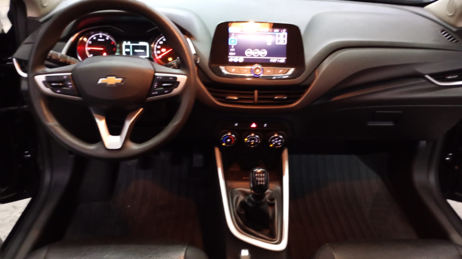 DM Multimarcas CHEVROLET ONIX LTZ 1.0 TURBO 2020