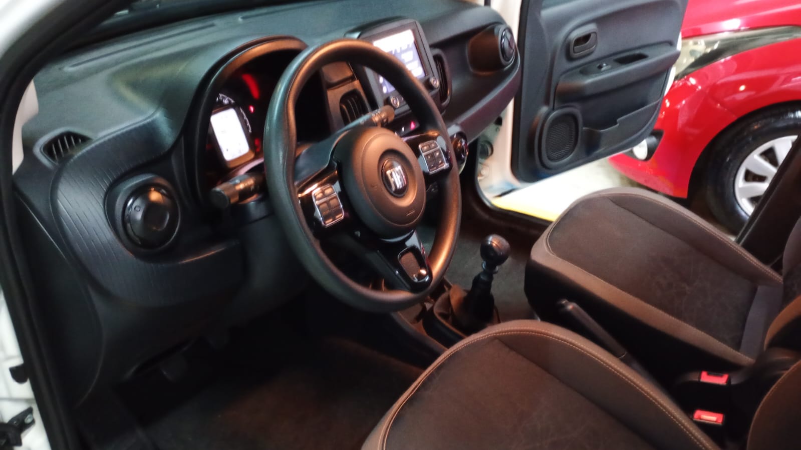 DM Multimarcas FIAT MOBI TREKKING 1.0 FLEX 2024
