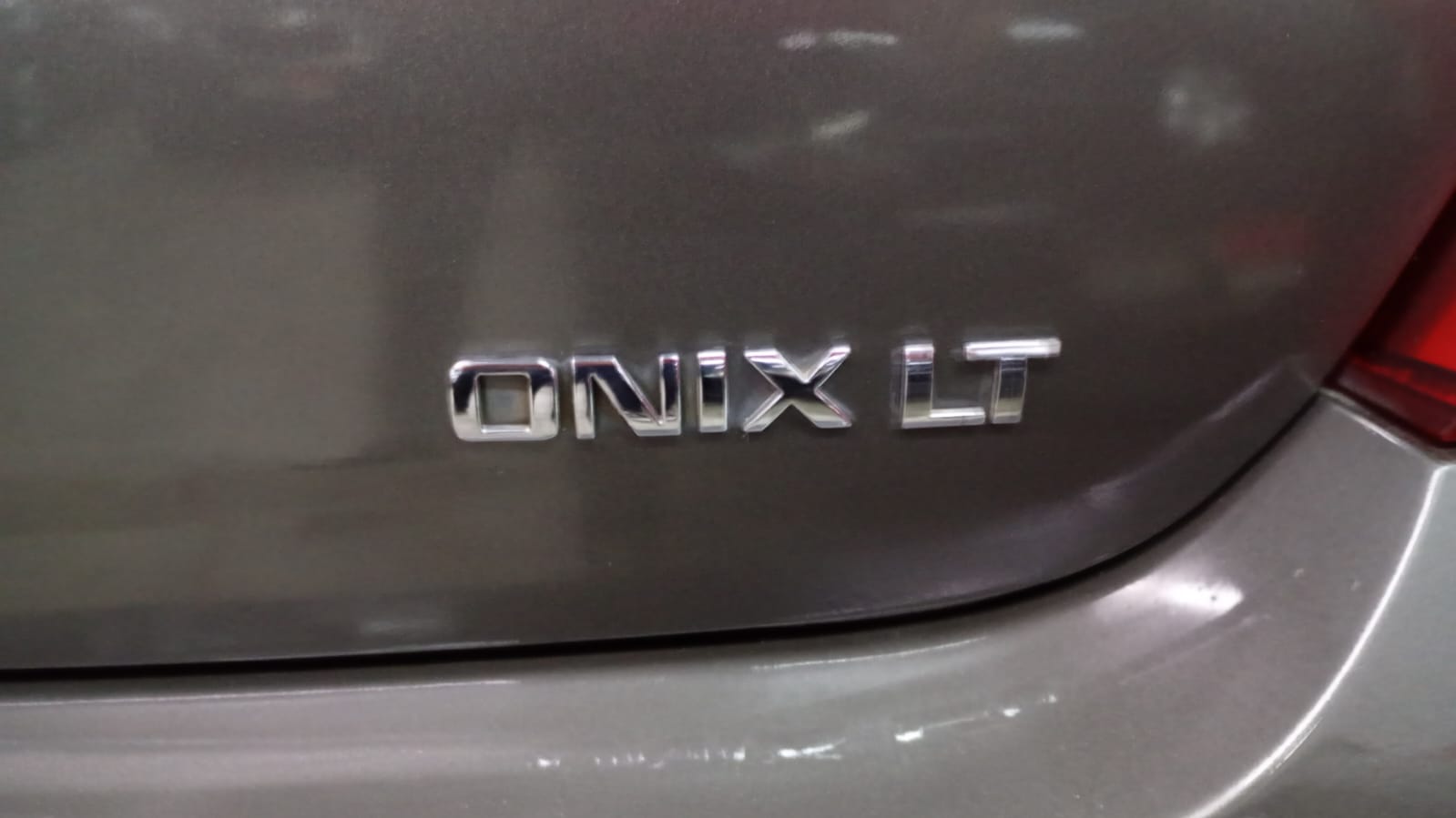 DM Multimarcas CHEVROLET ONIX LT 1.0 2015