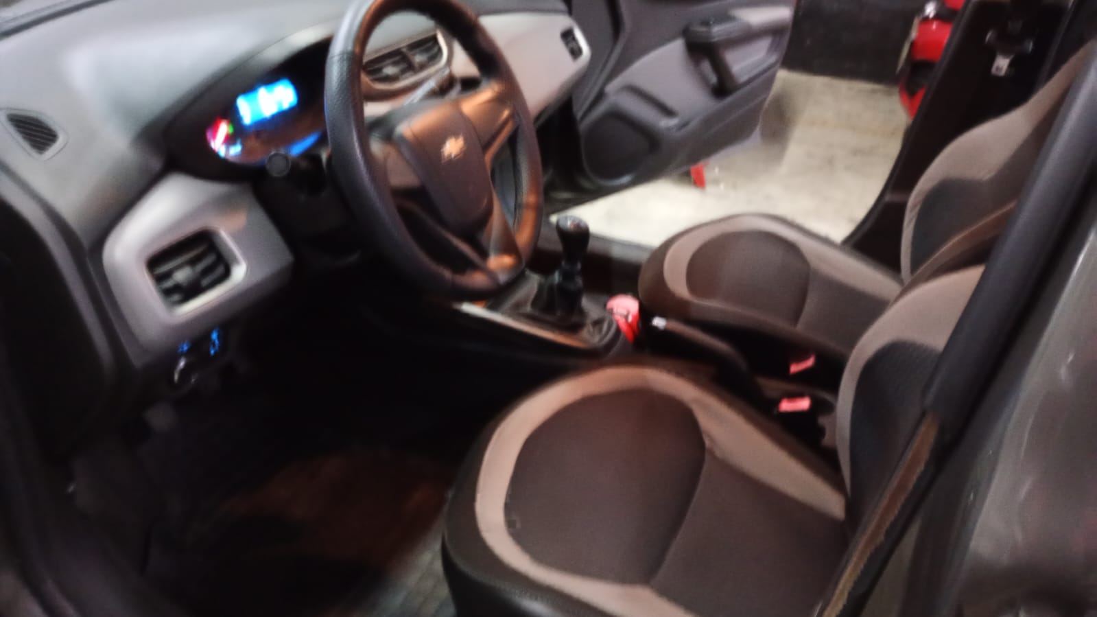 DM Multimarcas CHEVROLET ONIX LT 1.0 2015