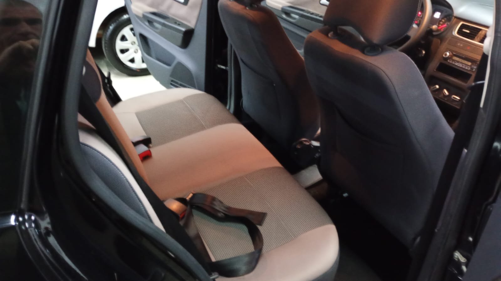 DM Multimarcas VOLKSWAGEN SPACEFOX 1.6 SPORT FLEX 2011